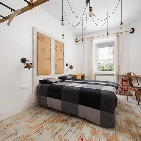 Na Poznanskiej * Varšava